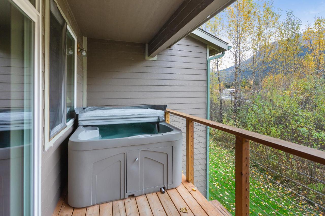 Glacier Creek Girdwood Exterior photo